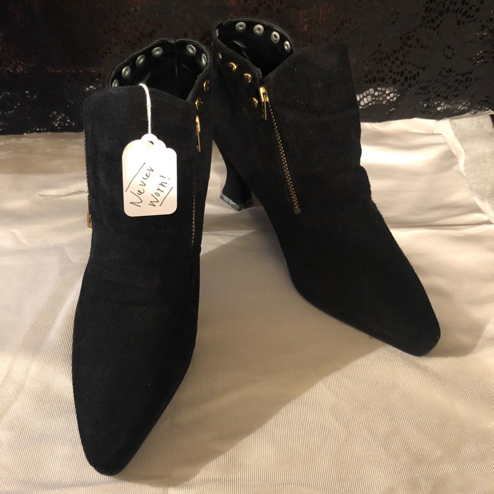 90’s ‘Vintage’ Heeled Boots👢